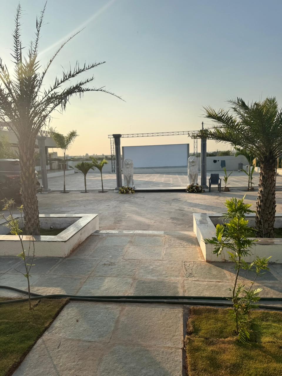 RK7 Courtyard